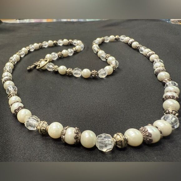 Cream Beaded Necklace with Crystal Accents - Picture 4 of 15